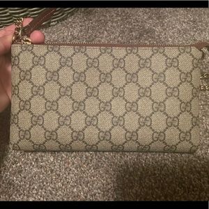 100% AUTHENTIC Gucci Supreme Small Wallet on Chain